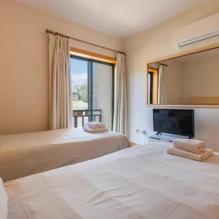 Vilamoura Apartment *